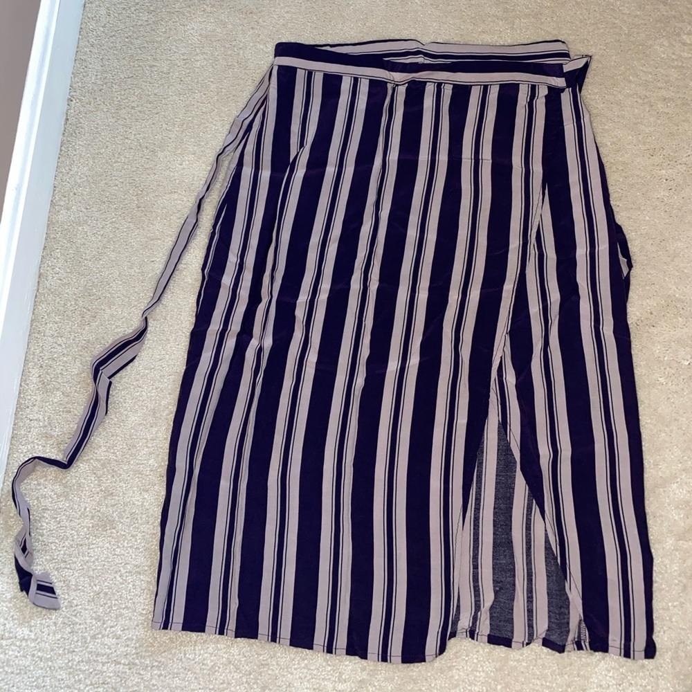 Urban Outfitters Midi Skit, size M